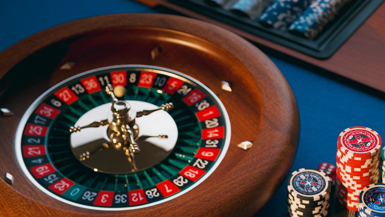 Demystifying Myths Around Online Casino Games